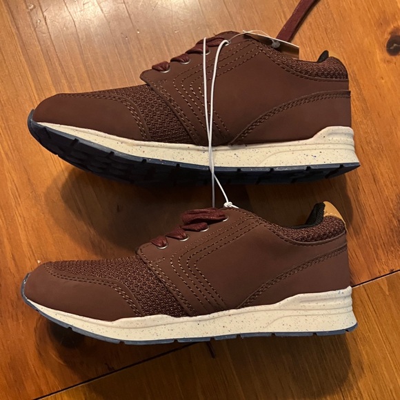 Cat & Jack Men's Dark Brown Sneakers - Picture 3 of 7